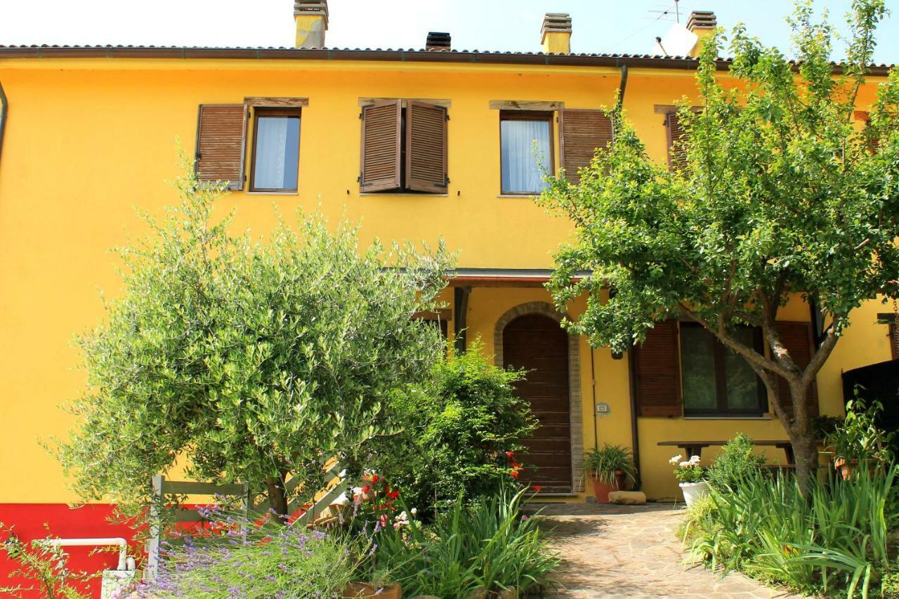 La Rupe Del Falco Monteciccardo 外观 照片